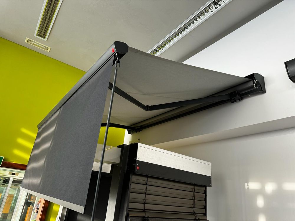Markise - Bredde fra 415 til 470 cm x utfall 260 cm