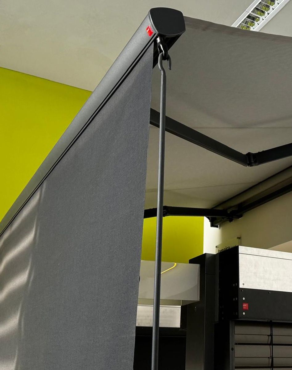 Markise - Bredde fra 475 til 530 cm x utfall 210 cm