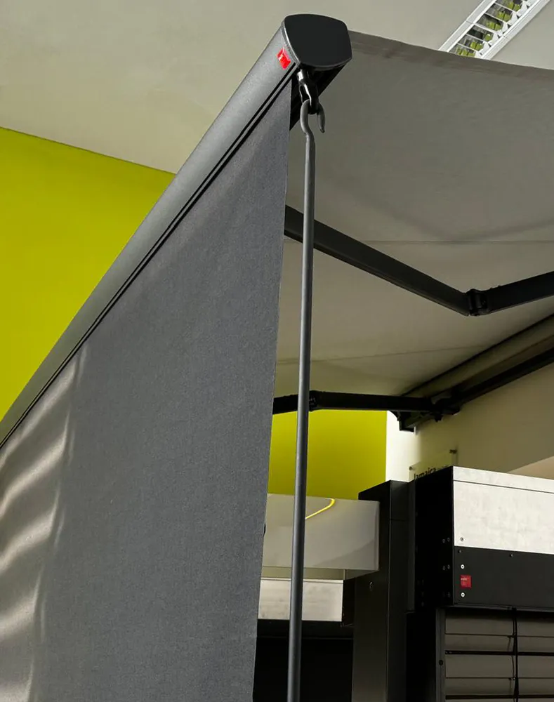 Markise - Bredde fra 475 til 530 cm x utfall 210 cm