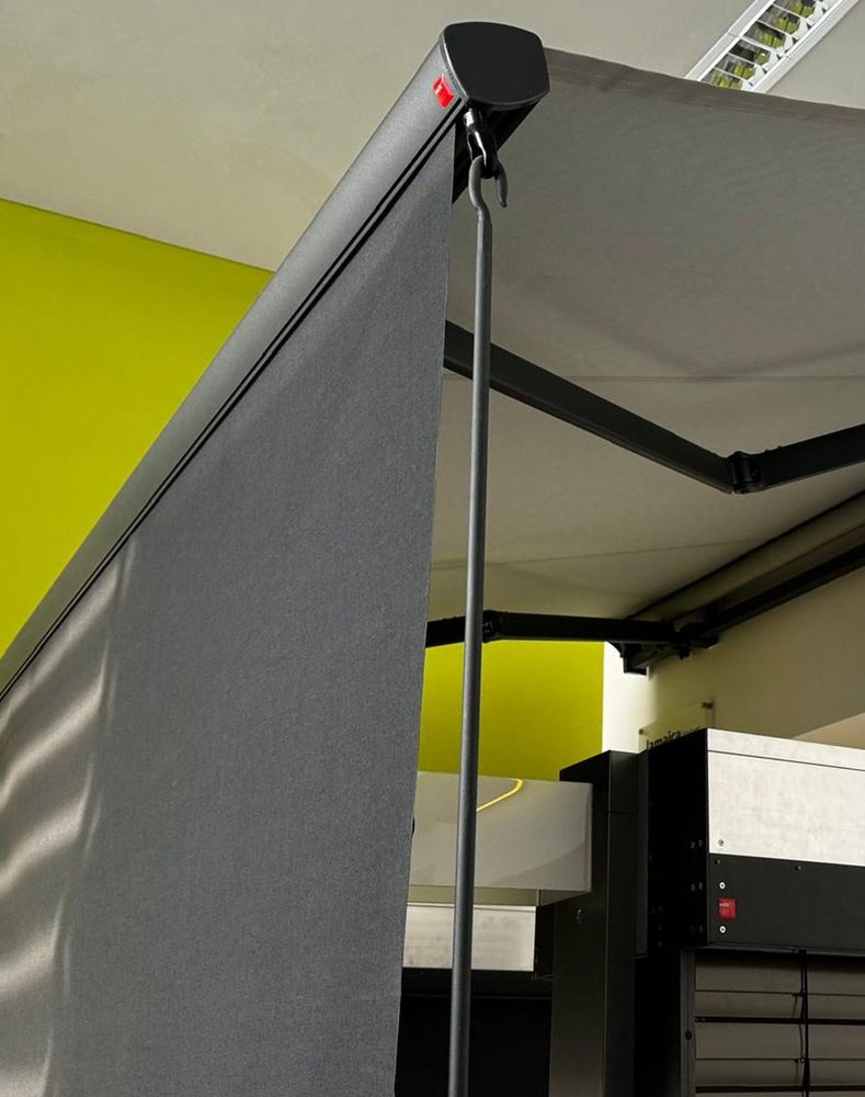 Markise - Bredde fra 475 til 530 cm x utfall 260 cm